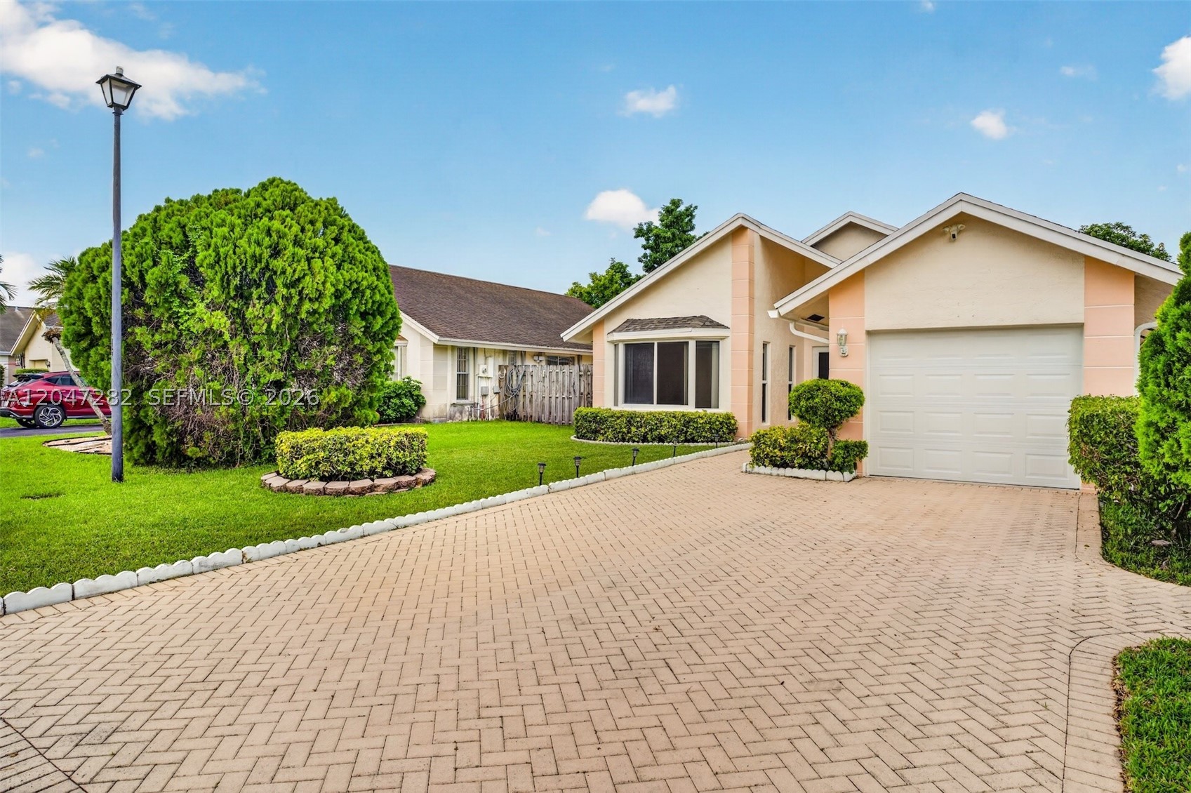 SPRINGTREE LAKES - Residential