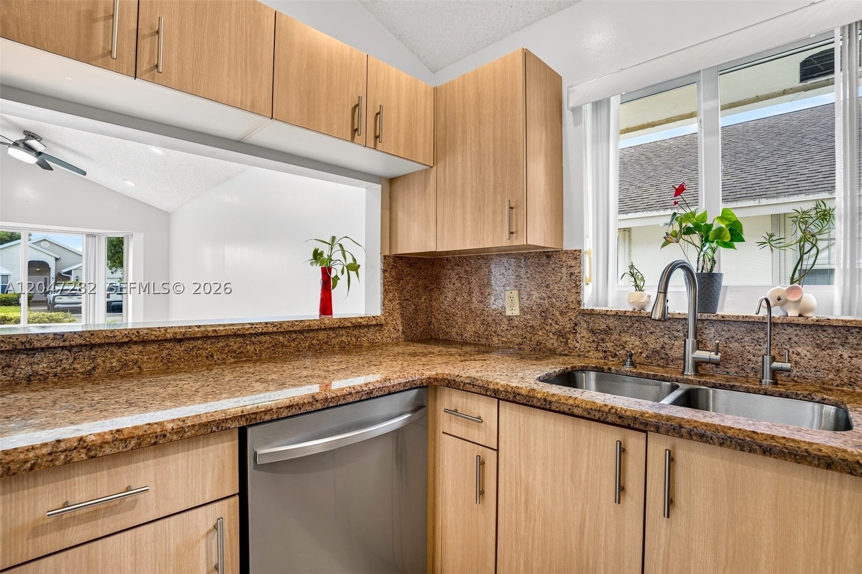 SPRINGTREE LAKES - Residential
