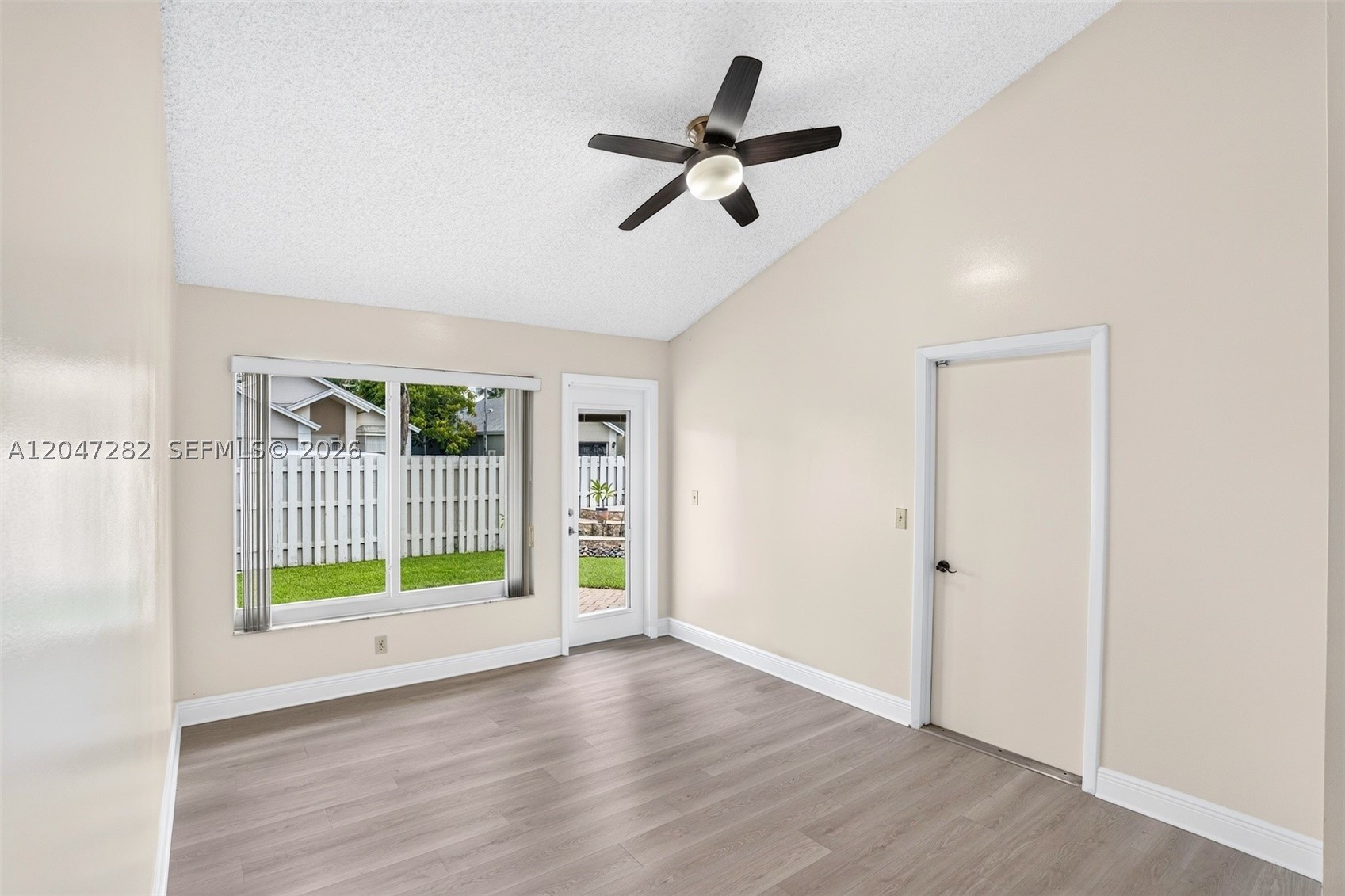 SPRINGTREE LAKES - Residential