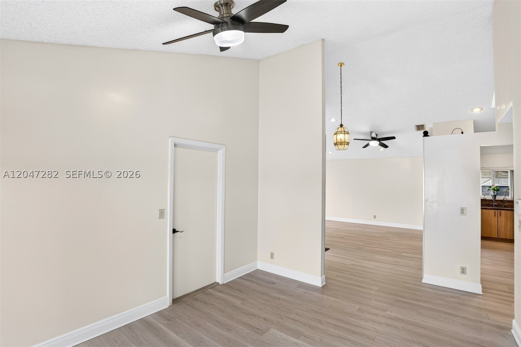 SPRINGTREE LAKES - Residential