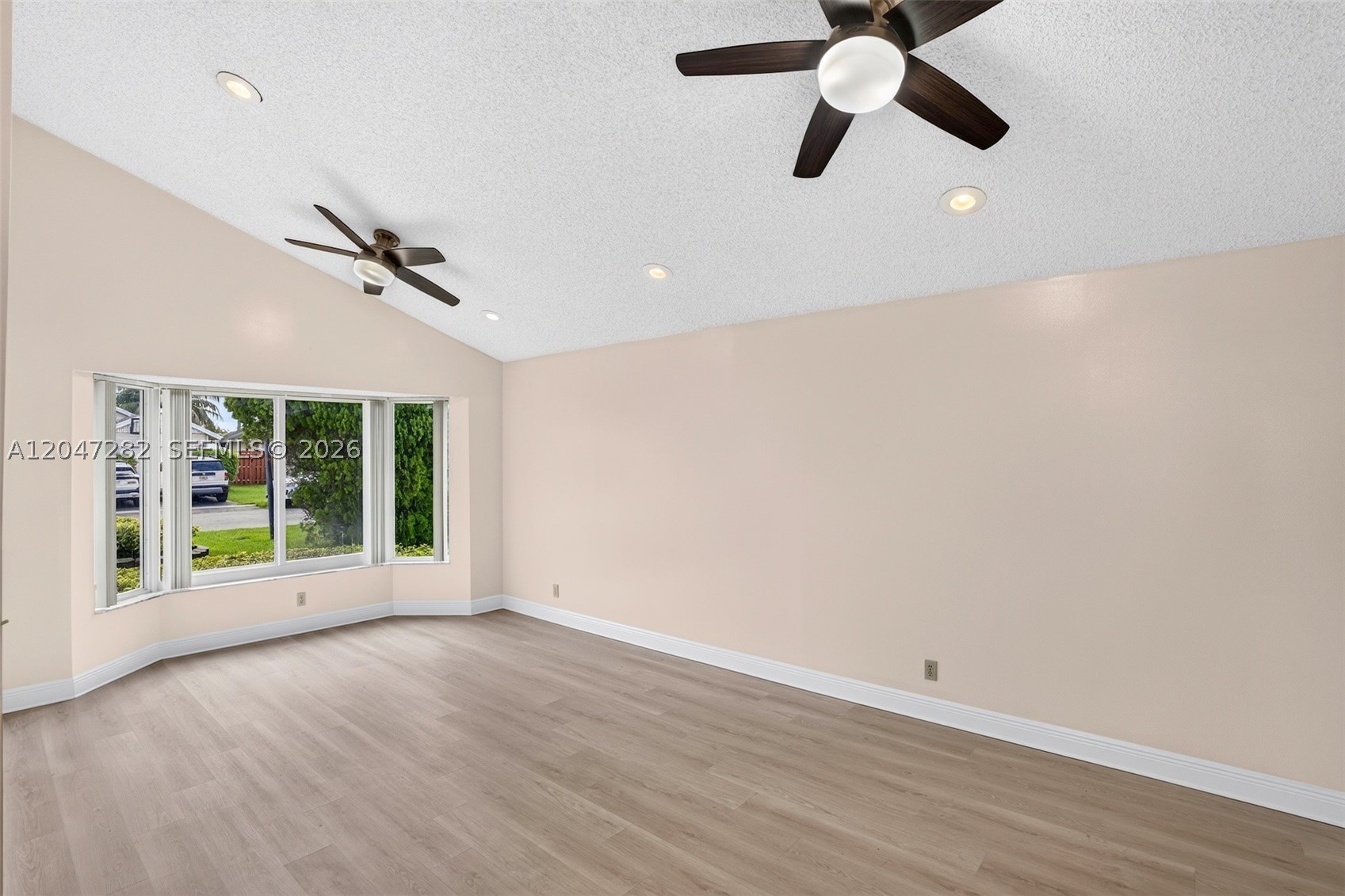SPRINGTREE LAKES - Residential