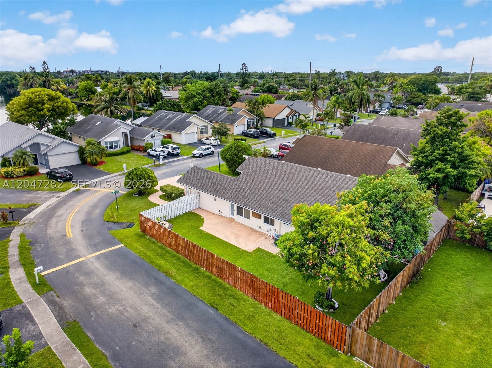 SPRINGTREE LAKES - Residential