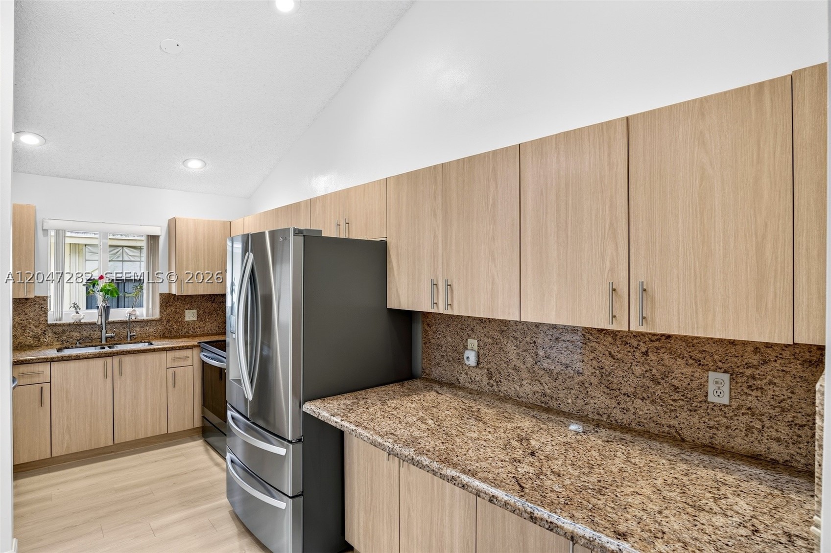 SPRINGTREE LAKES - Residential