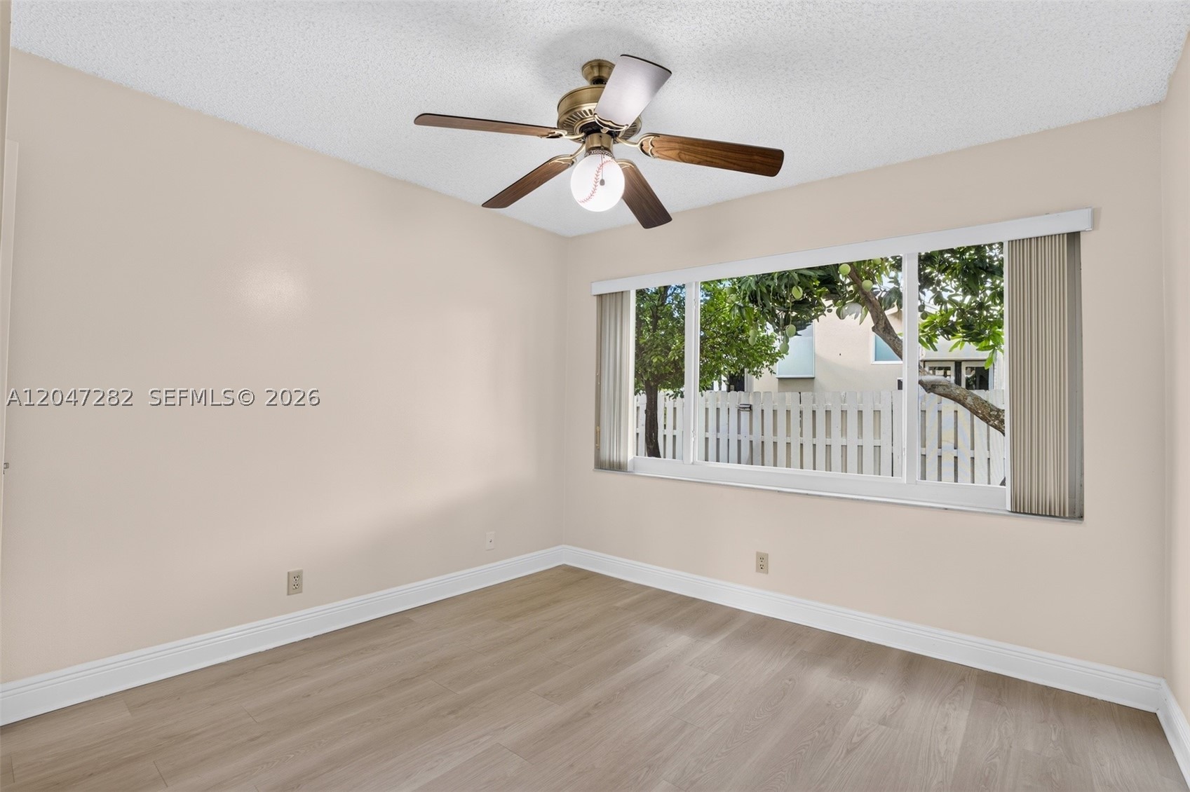 SPRINGTREE LAKES - Residential