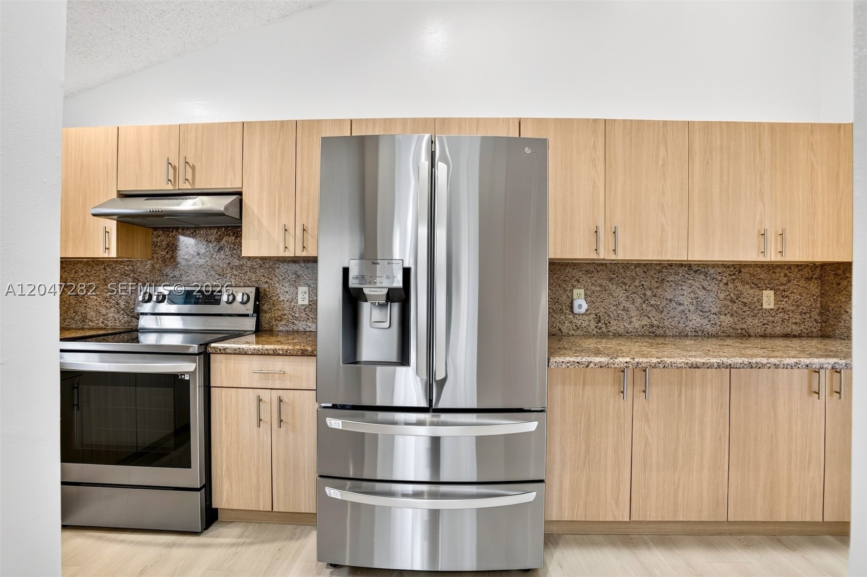 SPRINGTREE LAKES - Residential