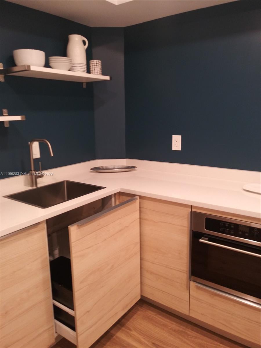 MIDDLE RIVER TOWER CONDO - Residential Lease