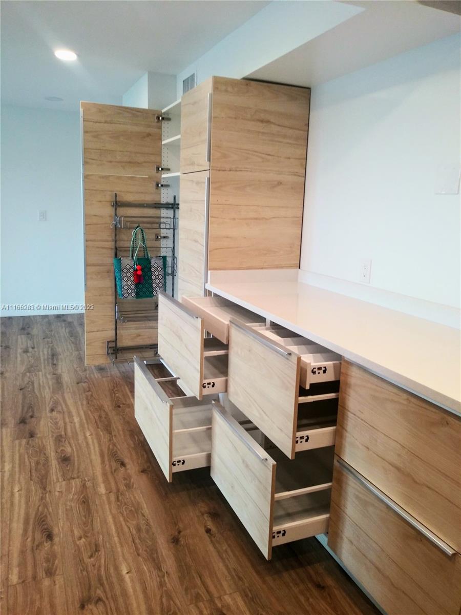 MIDDLE RIVER TOWER CONDO - Residential Lease