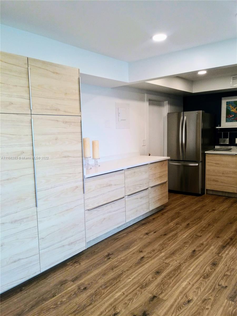 MIDDLE RIVER TOWER CONDO - Residential Lease