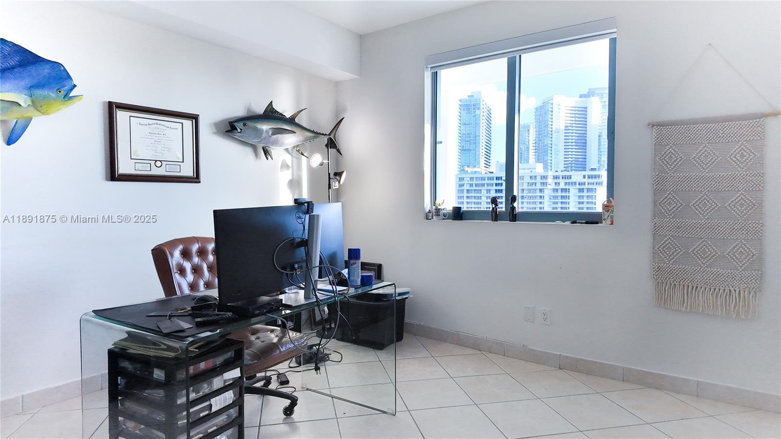 BLUE CONDO - Residential