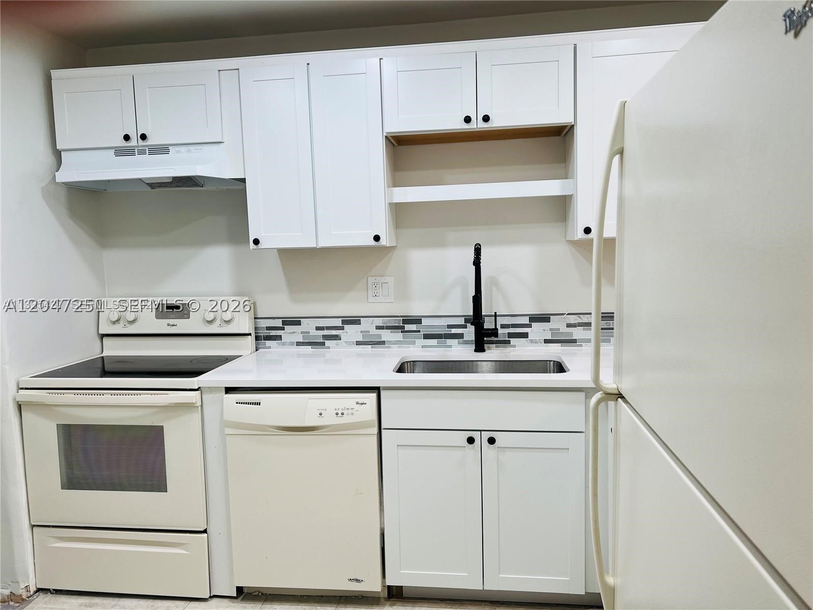 VERSAILLES GARDENS CONDO - Residential Lease