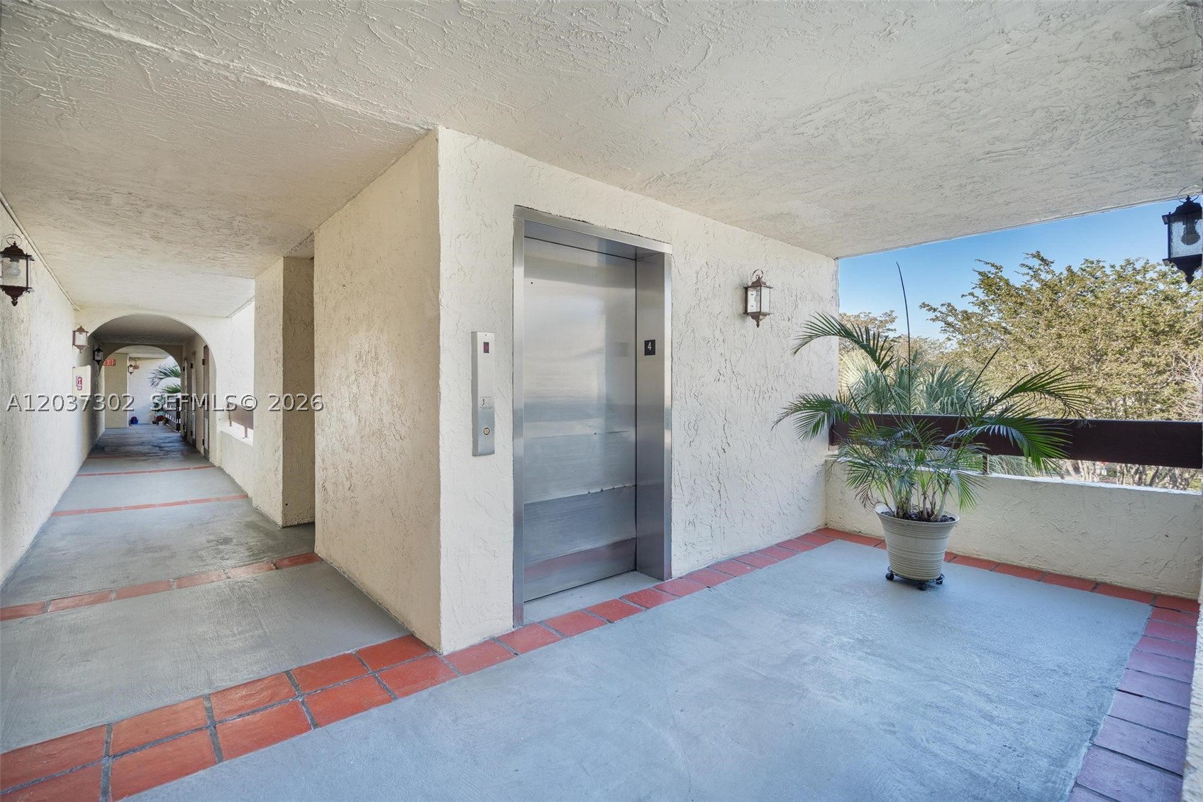 KENLAND BEND SOUTH CONDO - Residential Lease