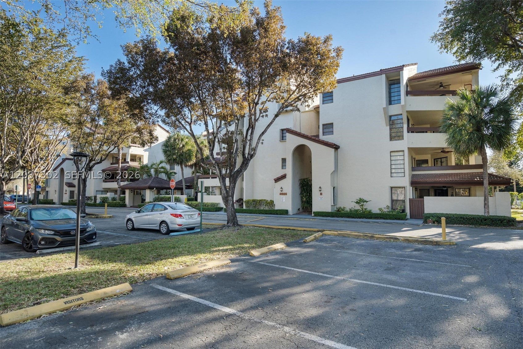 KENLAND BEND SOUTH CONDO - Residential Lease
