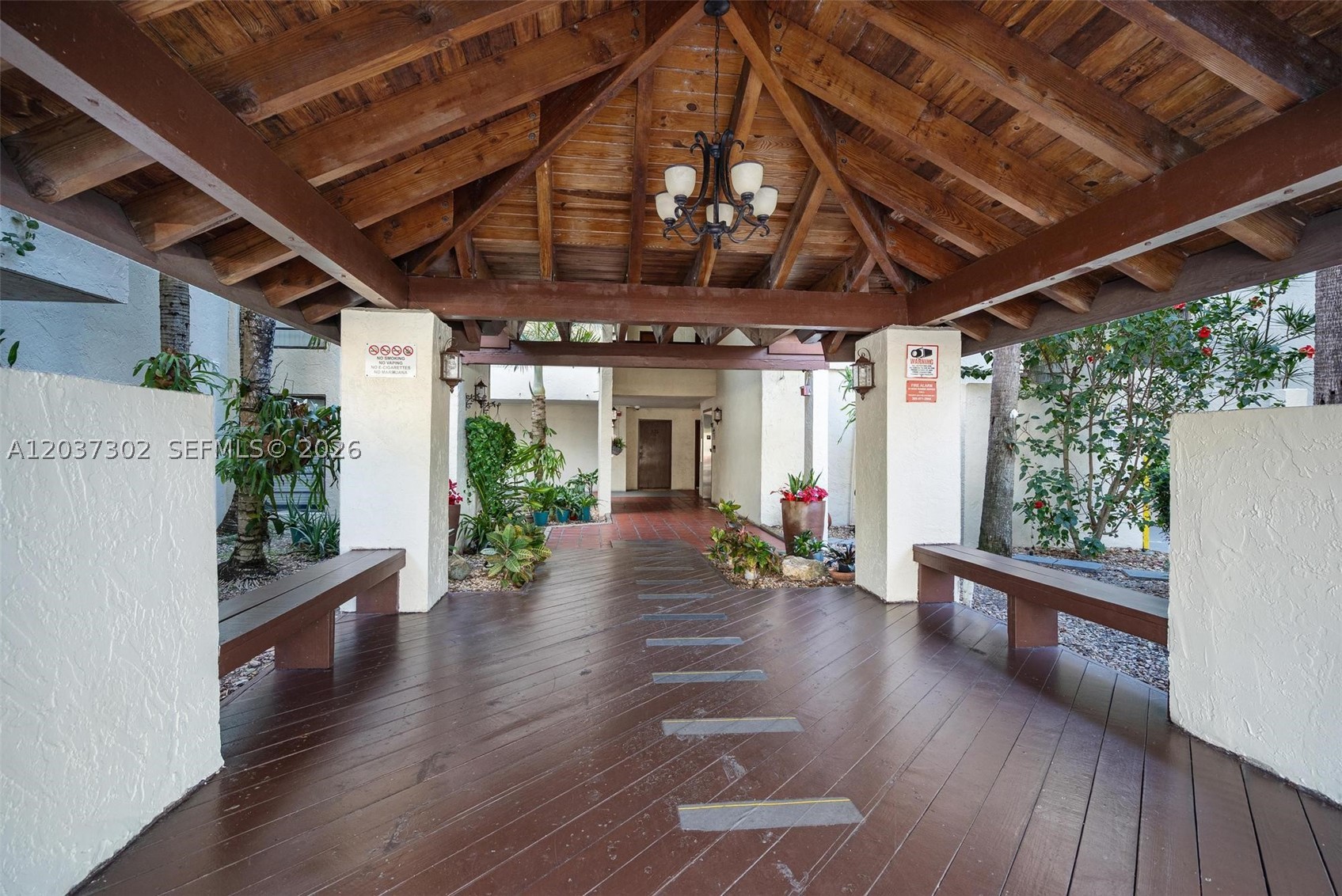 KENLAND BEND SOUTH CONDO - Residential Lease