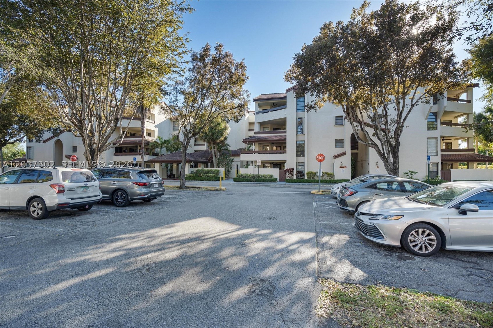 KENLAND BEND SOUTH CONDO - Residential Lease