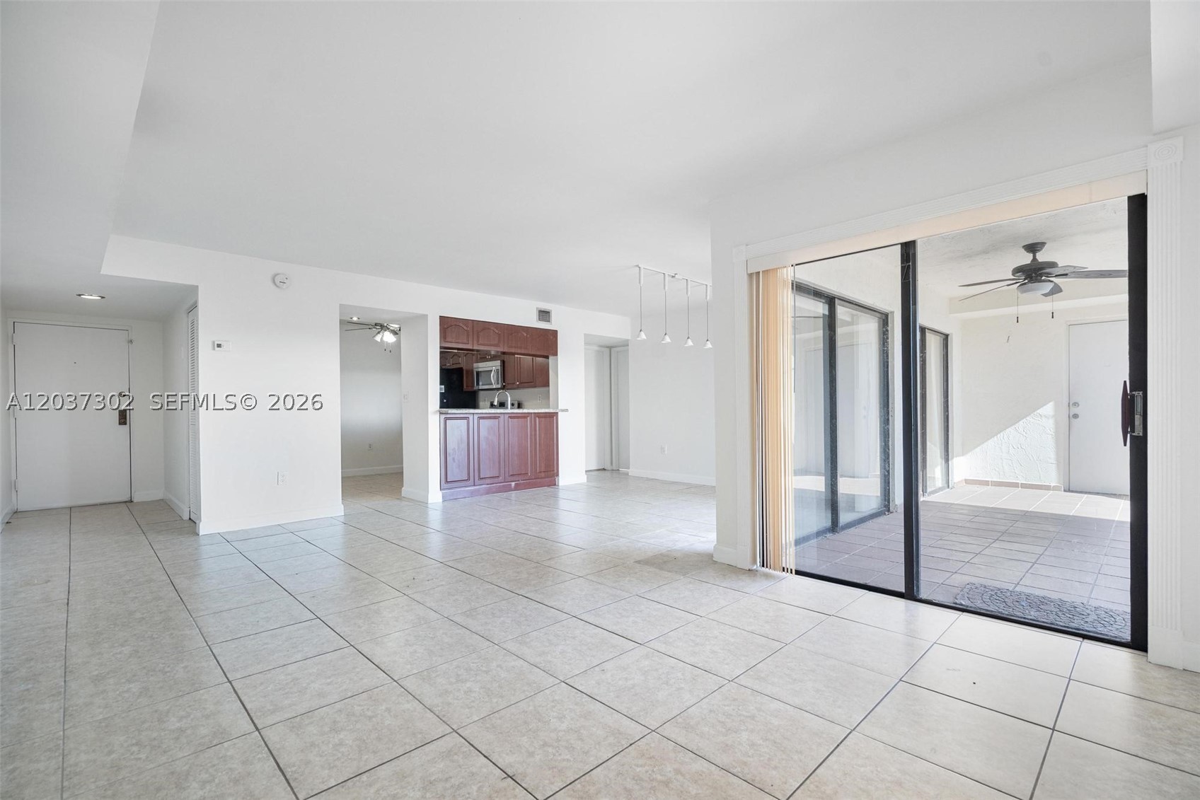 KENLAND BEND SOUTH CONDO - Residential Lease
