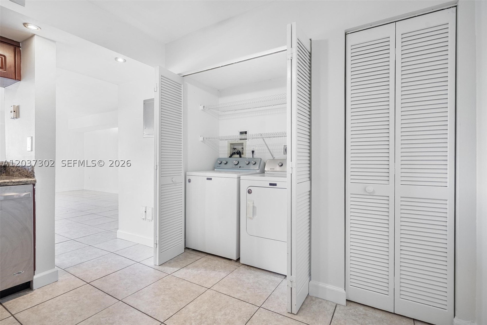 KENLAND BEND SOUTH CONDO - Residential Lease