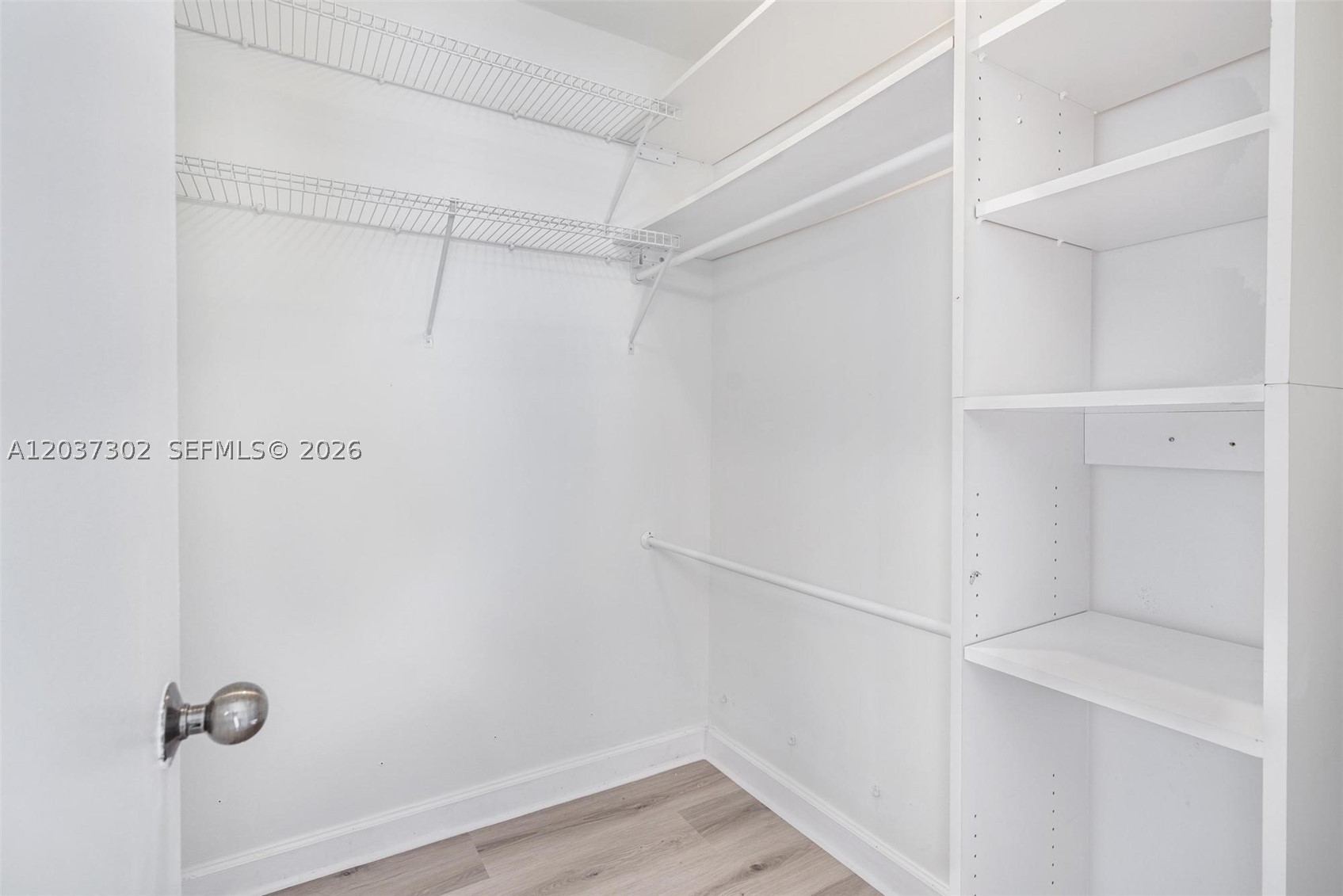 KENLAND BEND SOUTH CONDO - Residential Lease