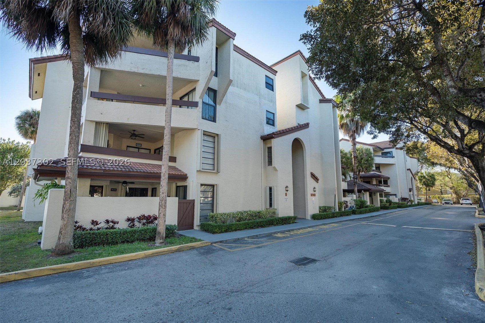 KENLAND BEND SOUTH CONDO - Residential Lease