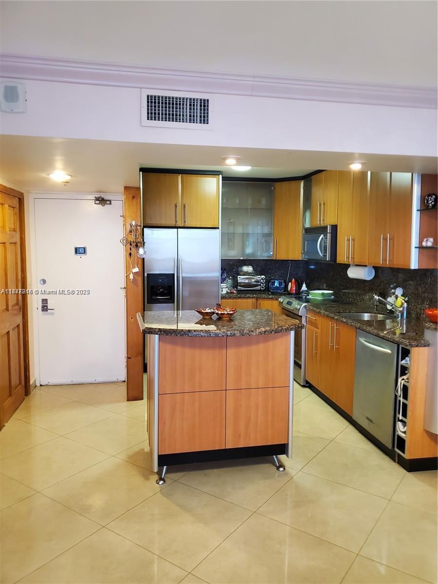 CORONADO CONDO- TOWER II - Residential