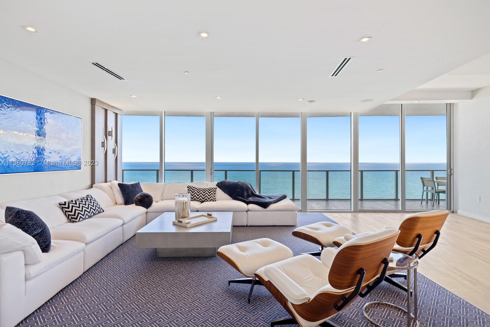 AUBERGE BEACH RESIDENCES - Residential