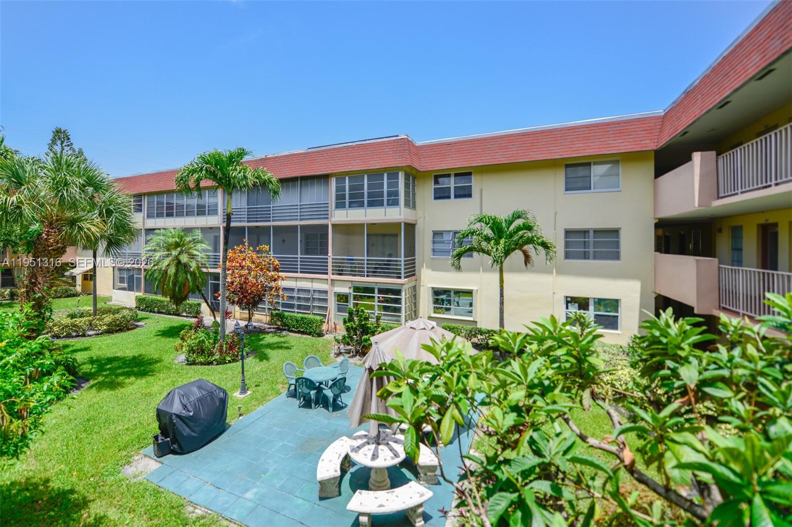 Welcome to your new home in heart of Lauderdale Lakes. Very well kept  condo unit  2-bedroom, 2-bathroom, in a peaceful and quiet community. This unit offers a bright and open floor plan, lots or natural lights, spacious living areas. 
Community's amenities including exercise and billiard room, library, swimming pool, clubhouse and more. Close to main road, shops, the beach and the airport. Please schedule your showings today. 
It won't last!