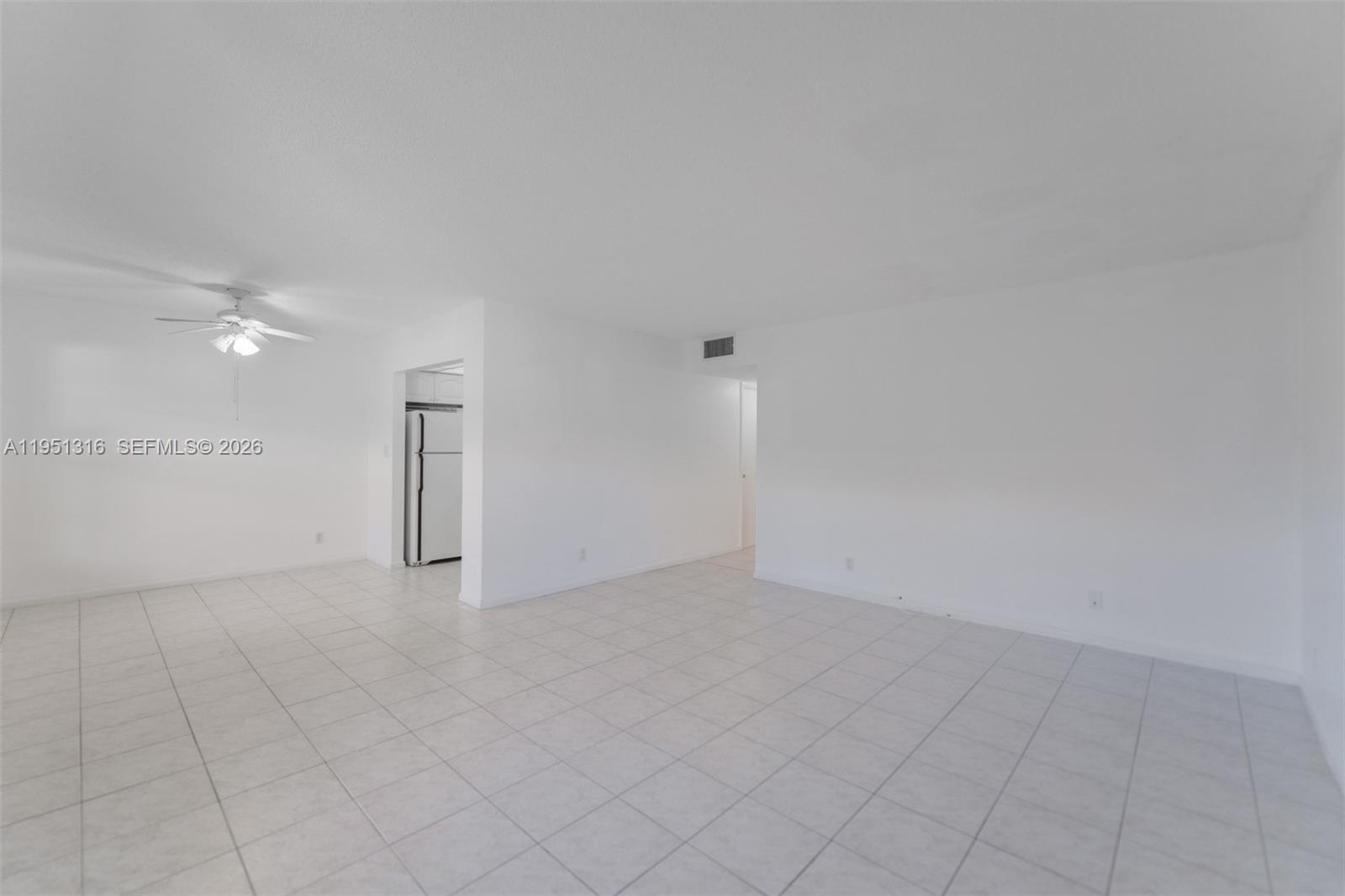 LAUDERDALE OAKS CONDO II - Residential