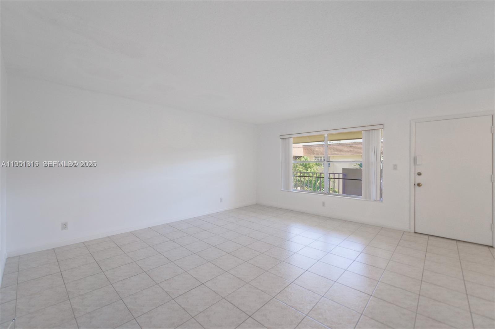 LAUDERDALE OAKS CONDO II - Residential