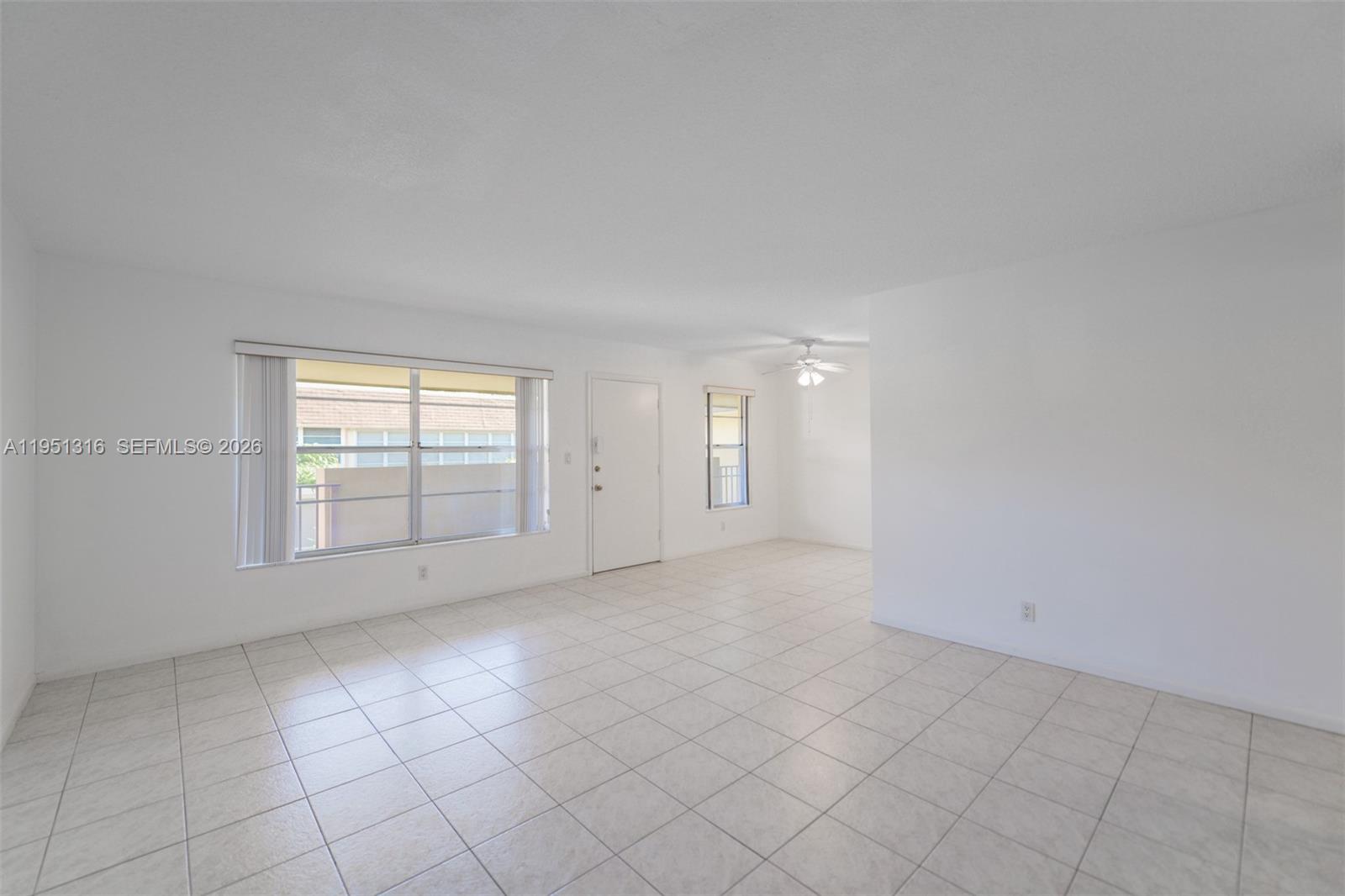 LAUDERDALE OAKS CONDO II - Residential