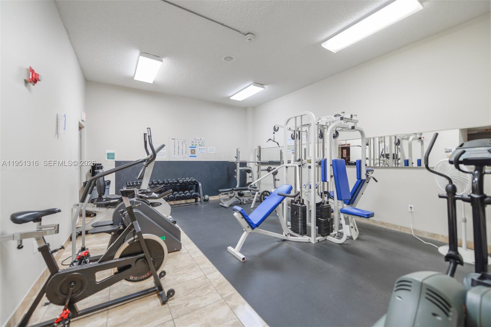 LAUDERDALE OAKS CONDO II - Residential