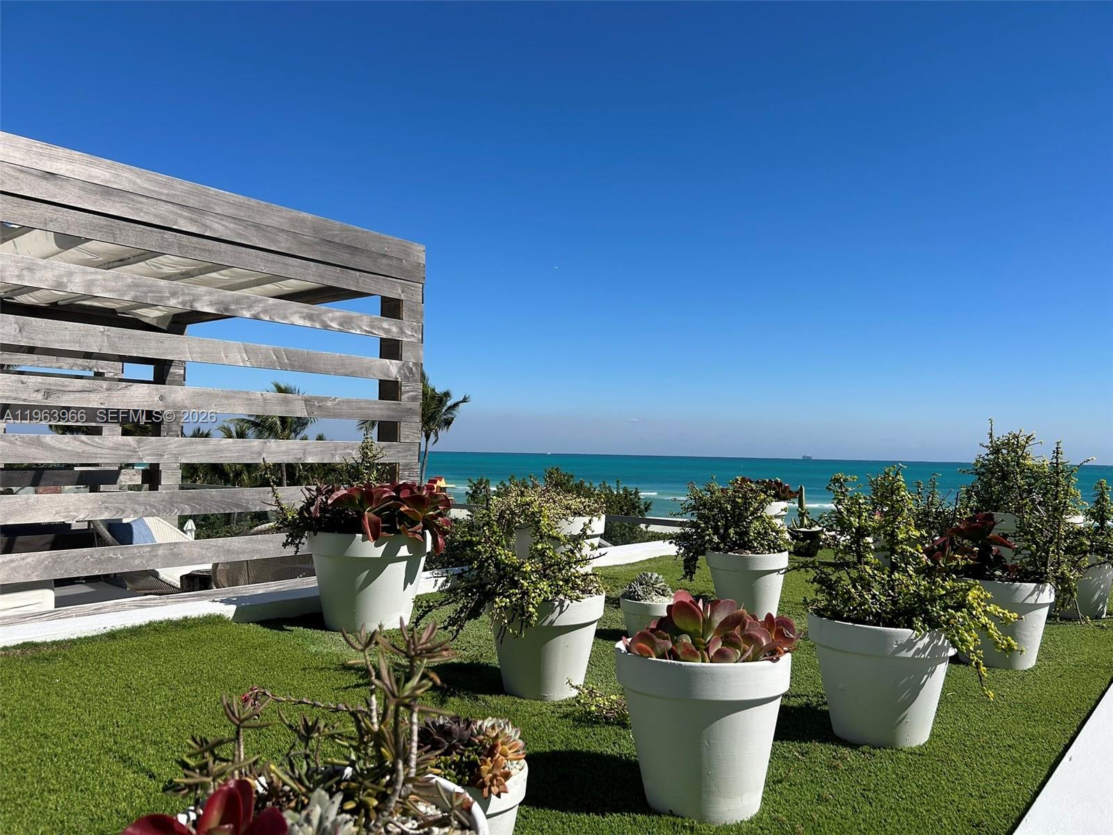 RONEY PALACE CONDO - Residential