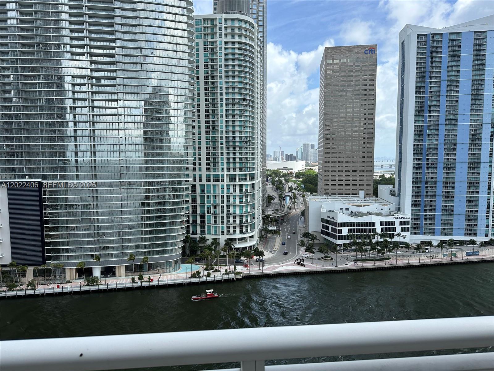 CARBONELL CONDO - Residential