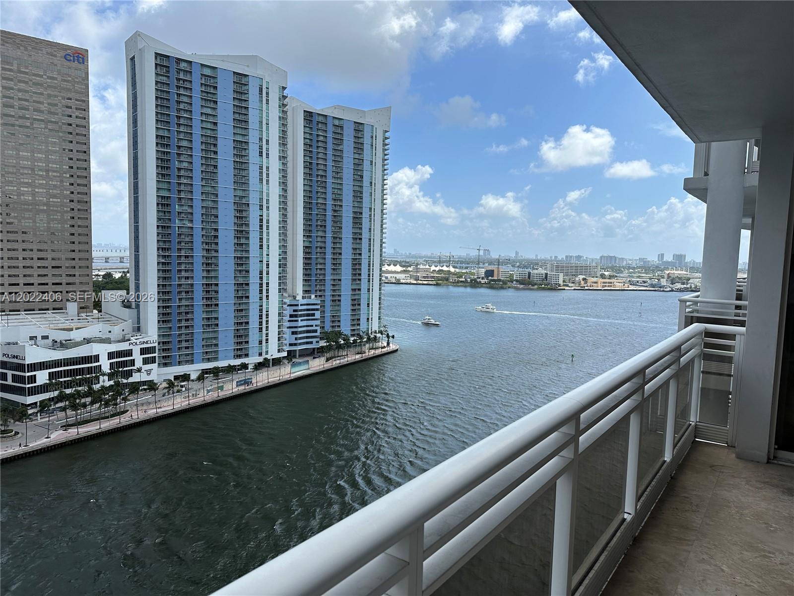 CARBONELL CONDO - Residential