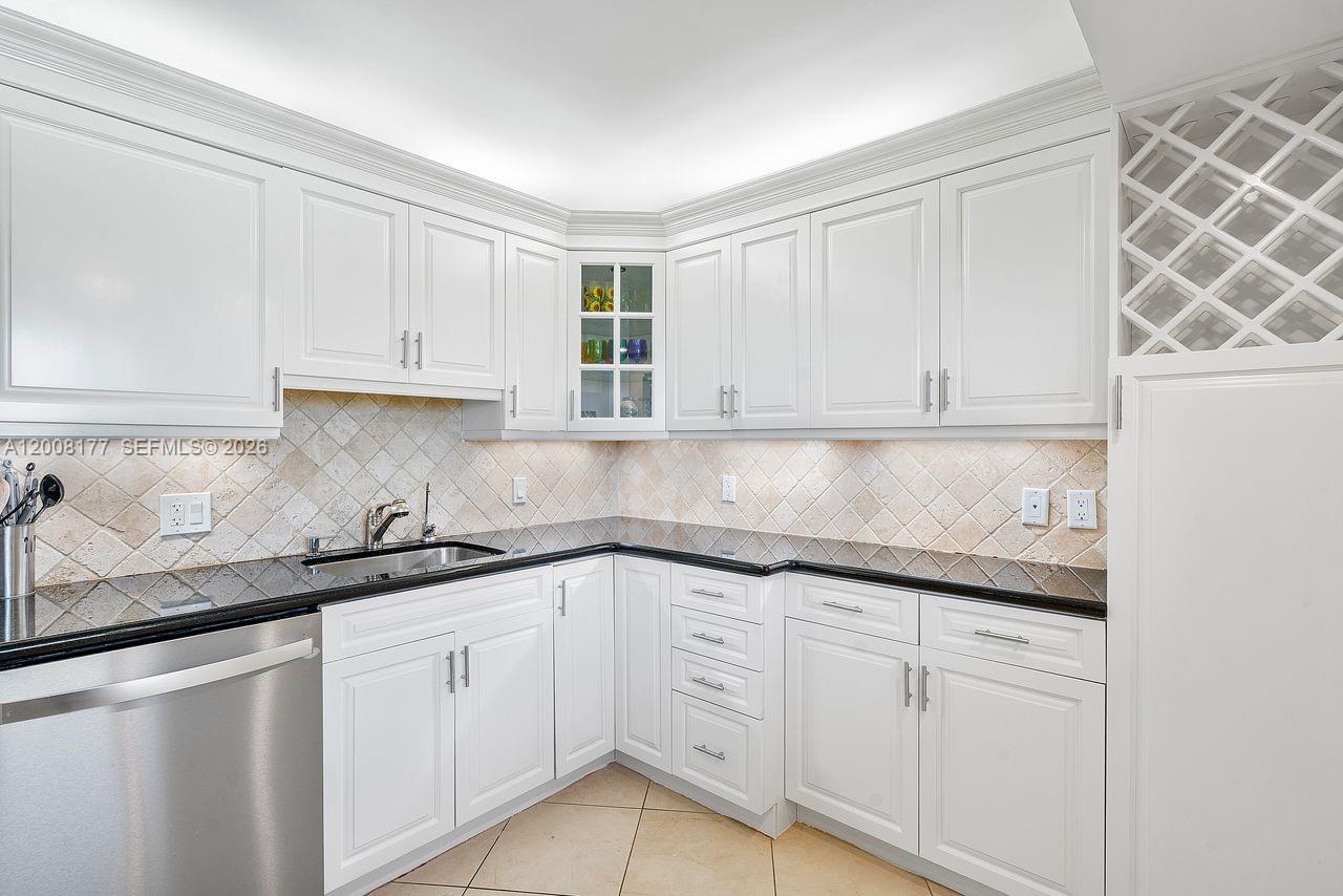 OCEAN TRAIL CONDO IV - Residential