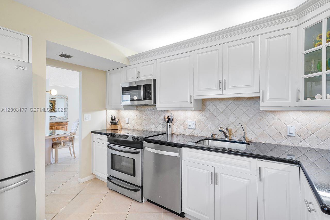 OCEAN TRAIL CONDO IV - Residential