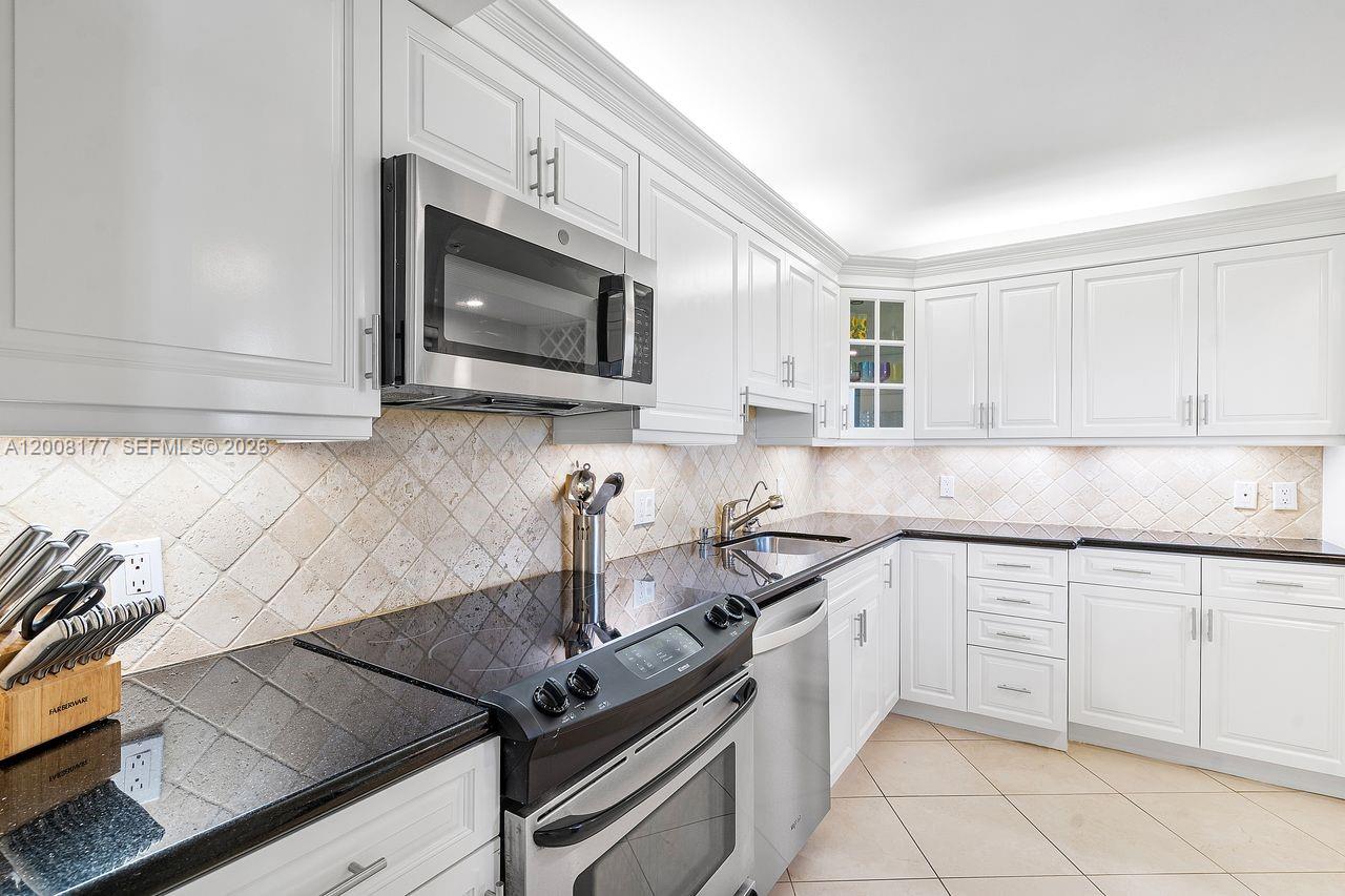 OCEAN TRAIL CONDO IV - Residential