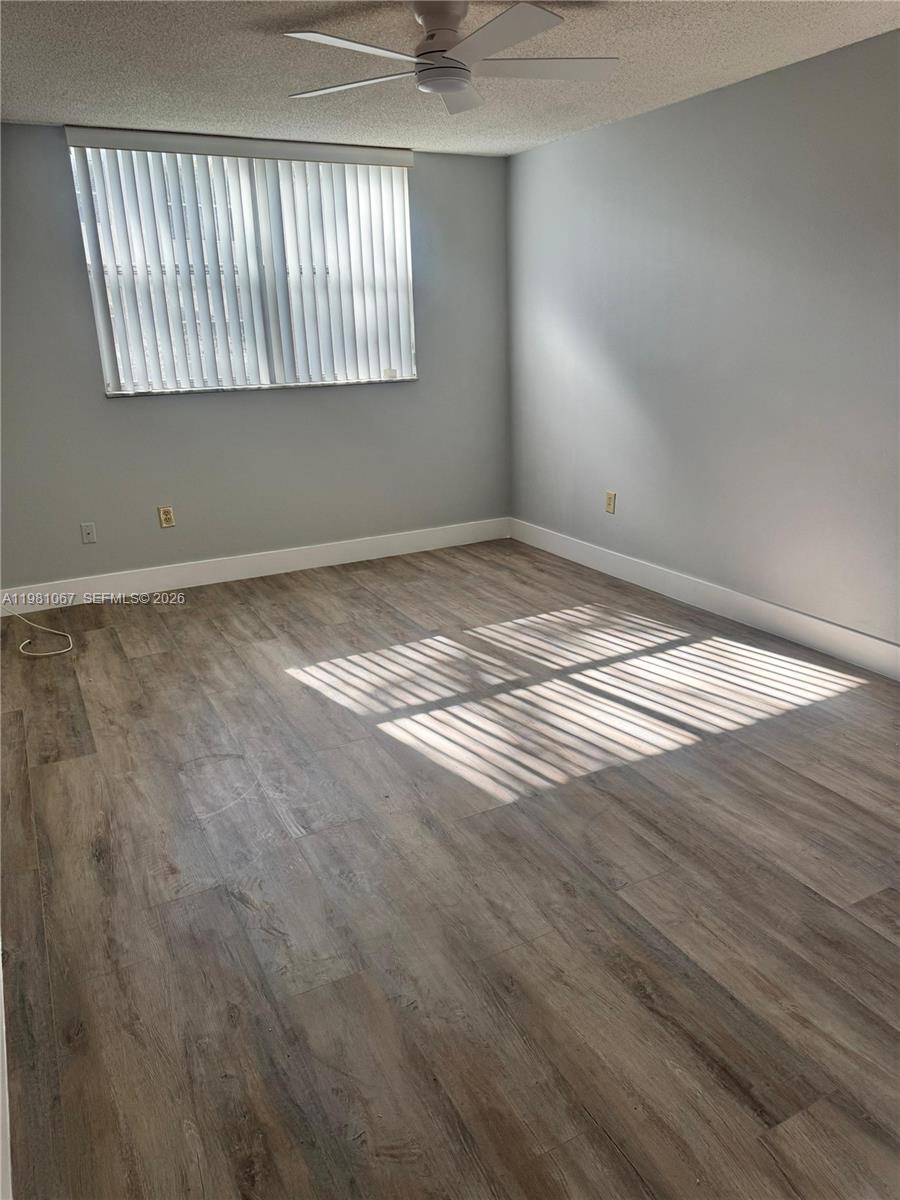 LIME BAY CONDOMINIUM 8 - Residential