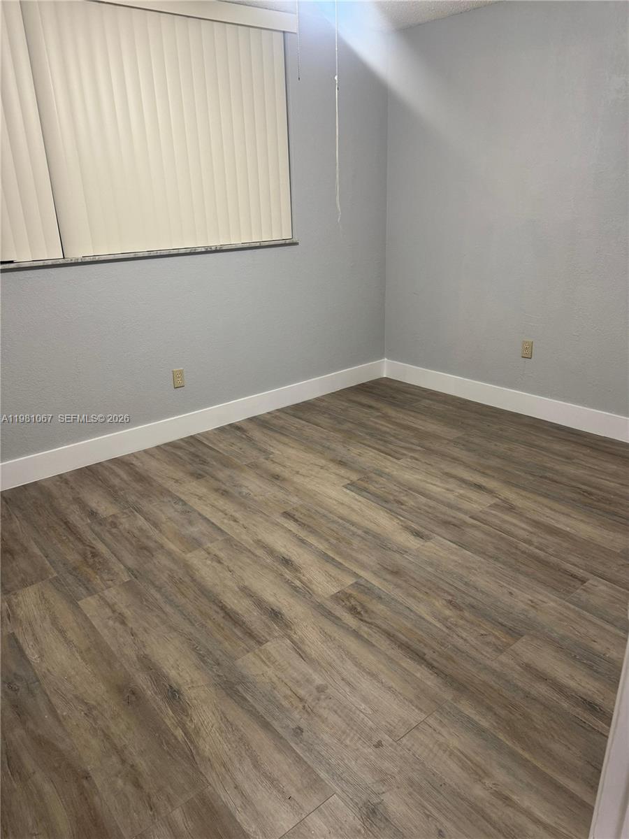LIME BAY CONDOMINIUM 8 - Residential