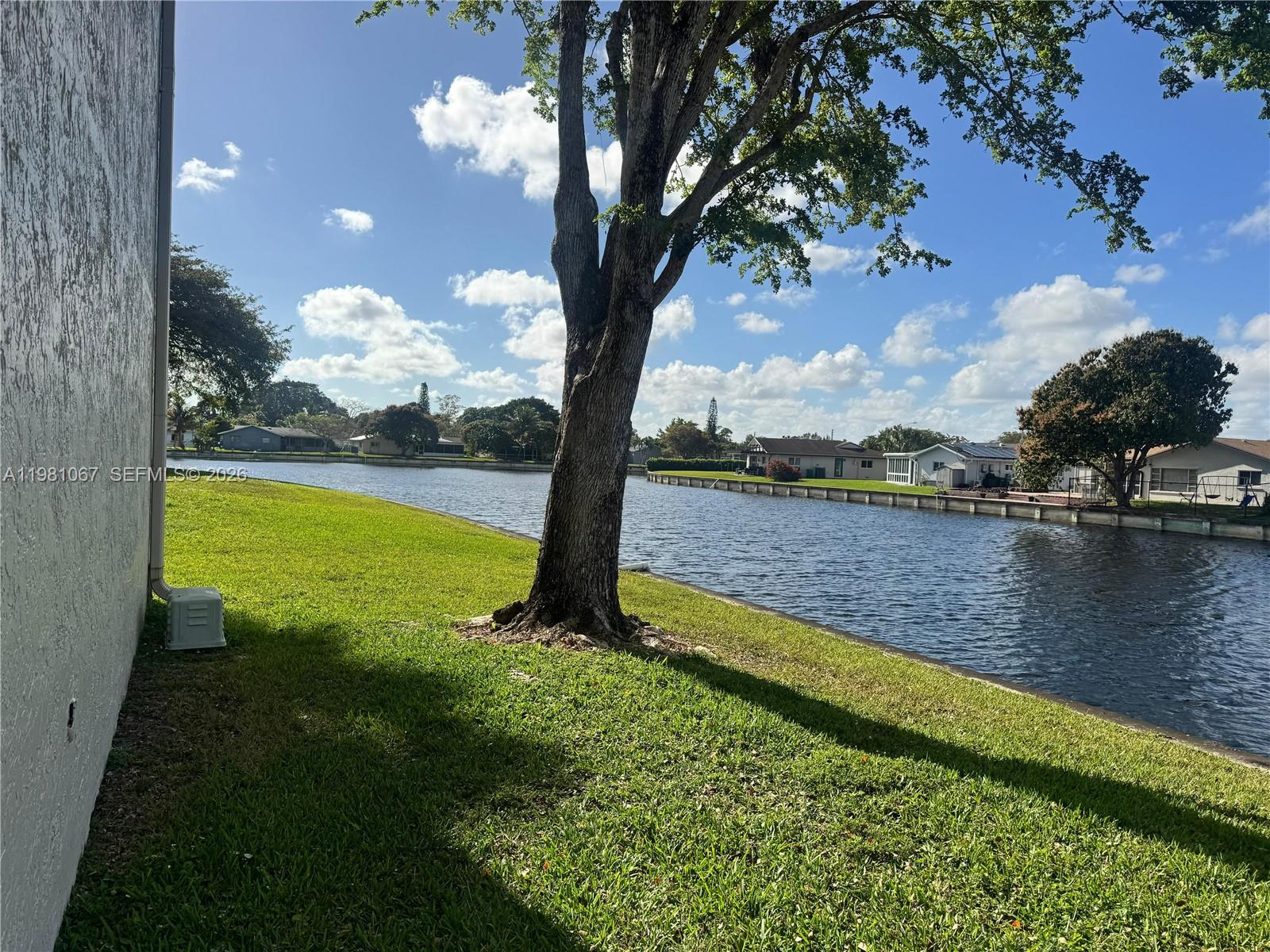 LIME BAY CONDOMINIUM 8 - Residential