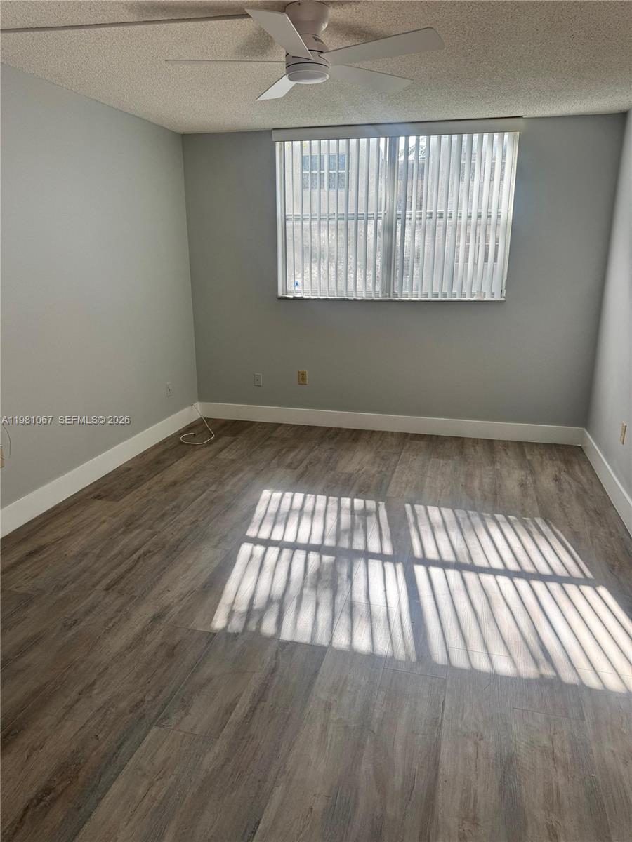 LIME BAY CONDOMINIUM 8 - Residential
