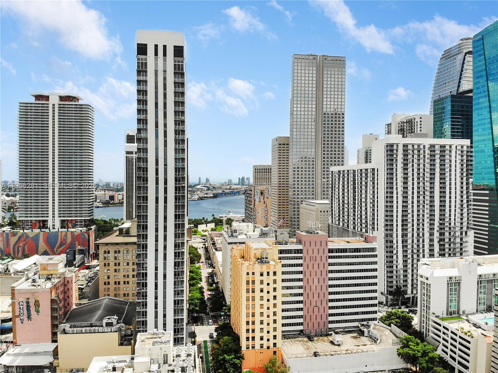 CENTRO CONDO - Residential