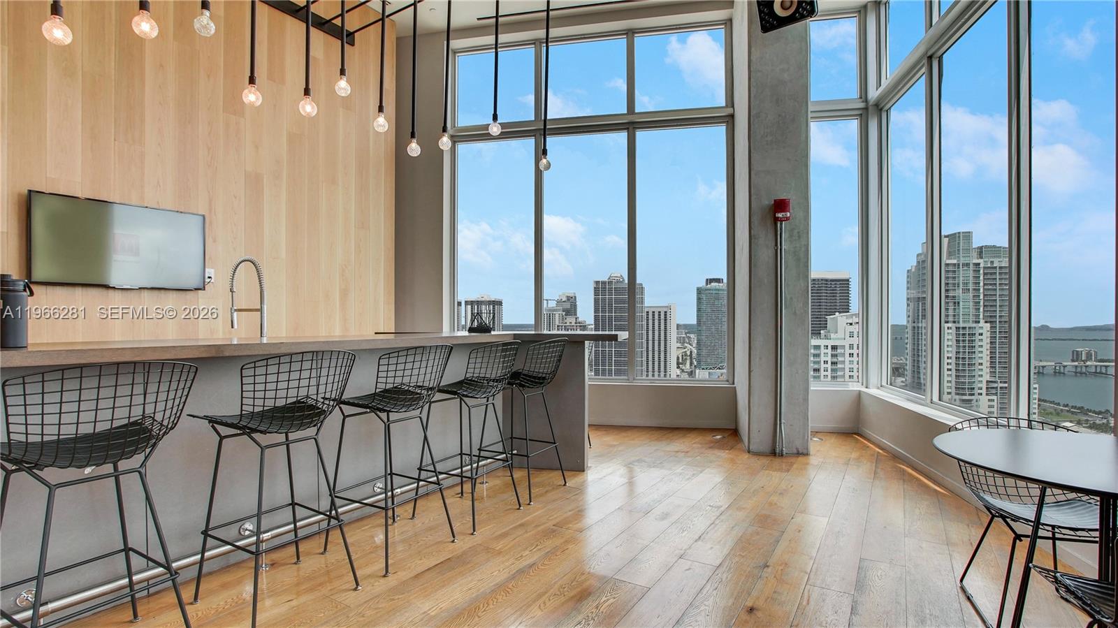 CENTRO CONDO - Residential