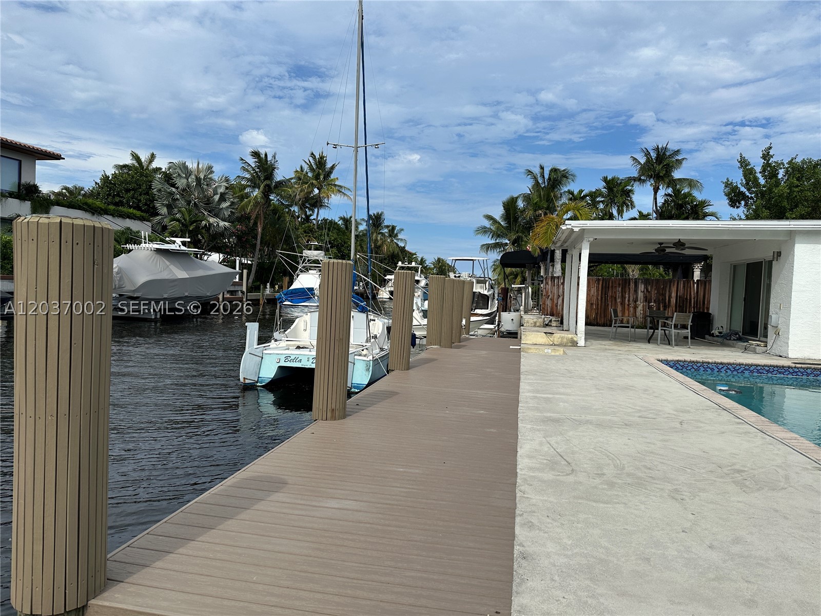 DAVIS HARBOR - Land