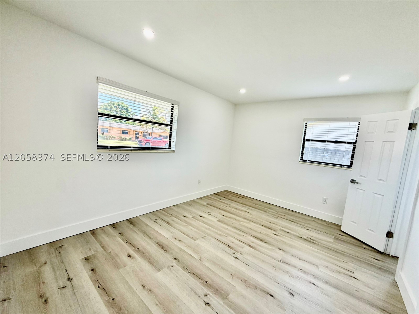 ANDREW MNR ESTS - Residential