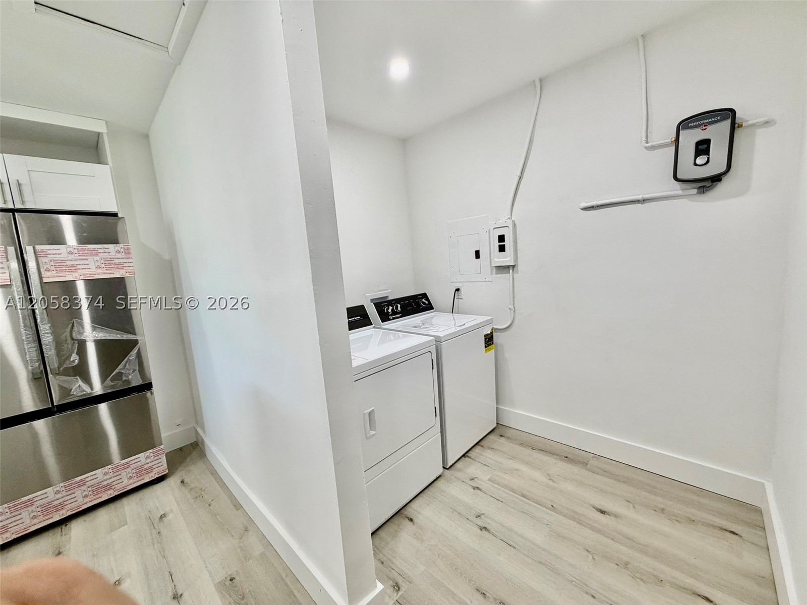 ANDREW MNR ESTS - Residential
