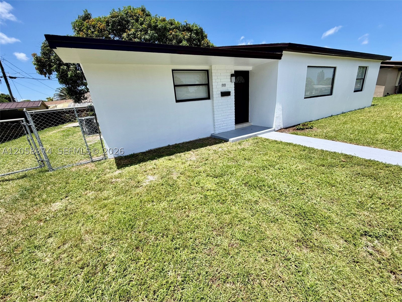 ANDREW MNR ESTS - Residential