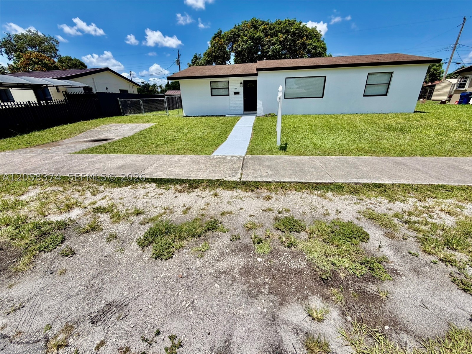 ANDREW MNR ESTS - Residential