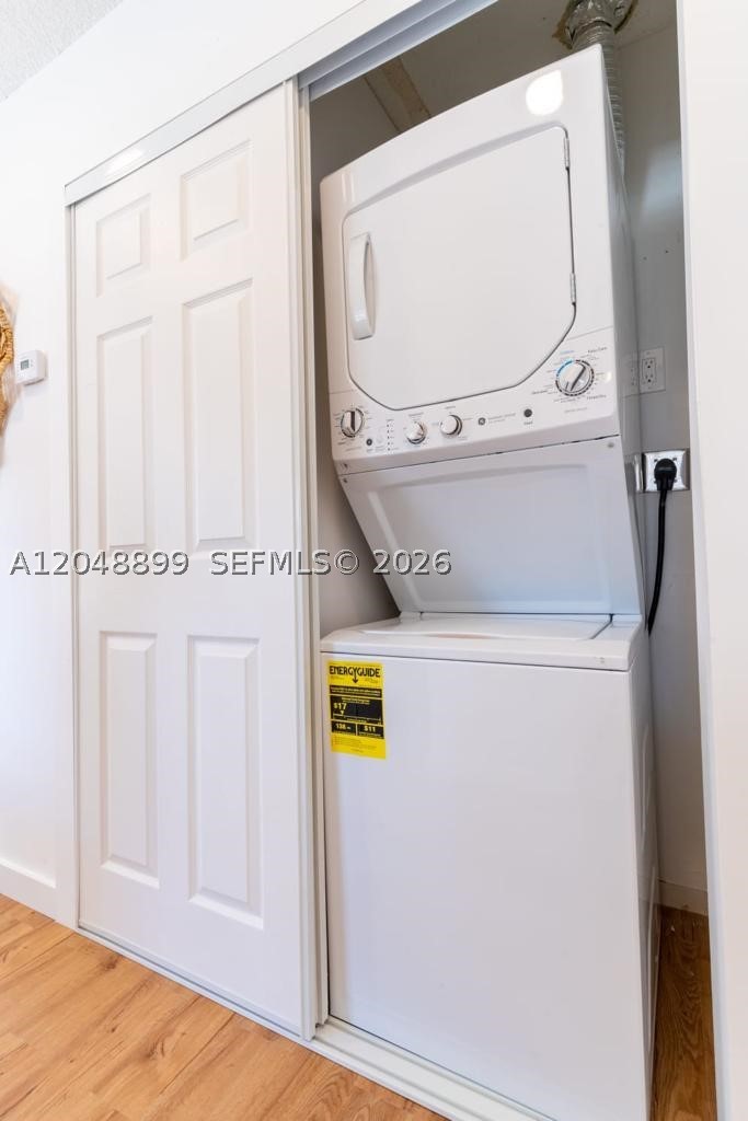 SUB OF E1/2 OF OUT - Residential Income