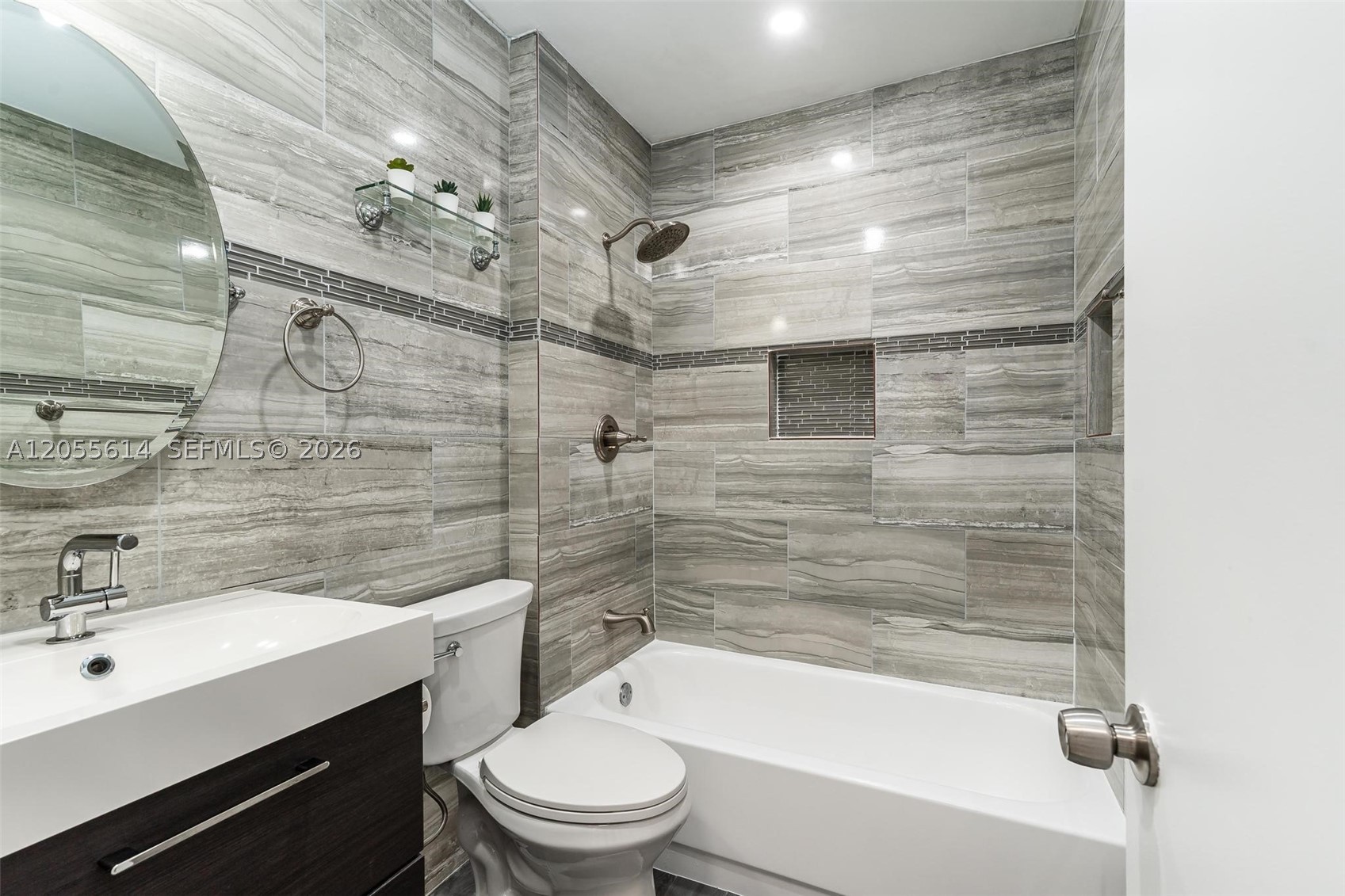 NORTH LAUDERDALE VILLAGE - Residential Lease