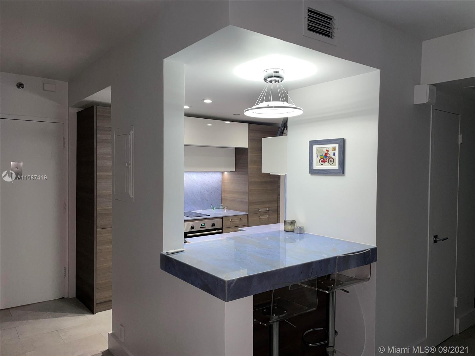 MIRADOR 1000 CONDO - Residential