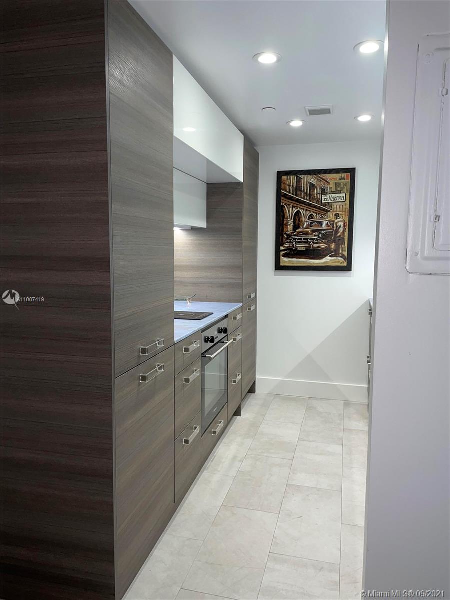 MIRADOR 1000 CONDO - Residential